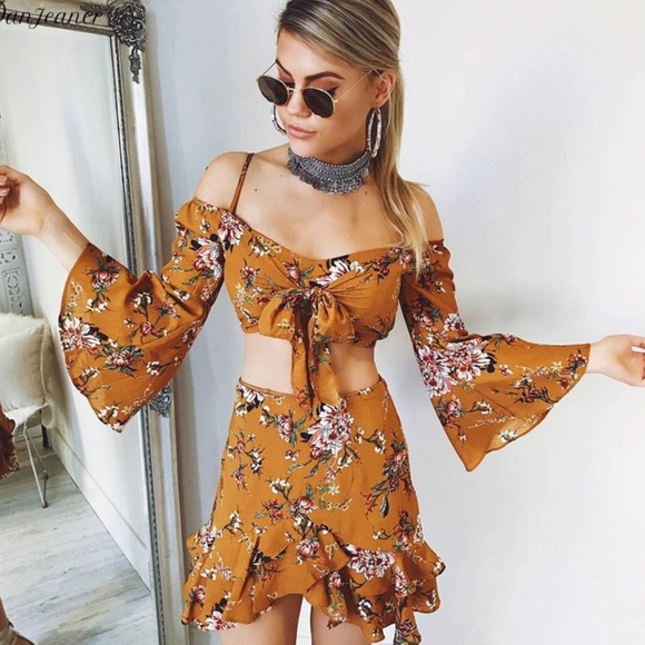 Dresses & Skirts - NEW Crop Top Mini Skirt Summer Outfit Large